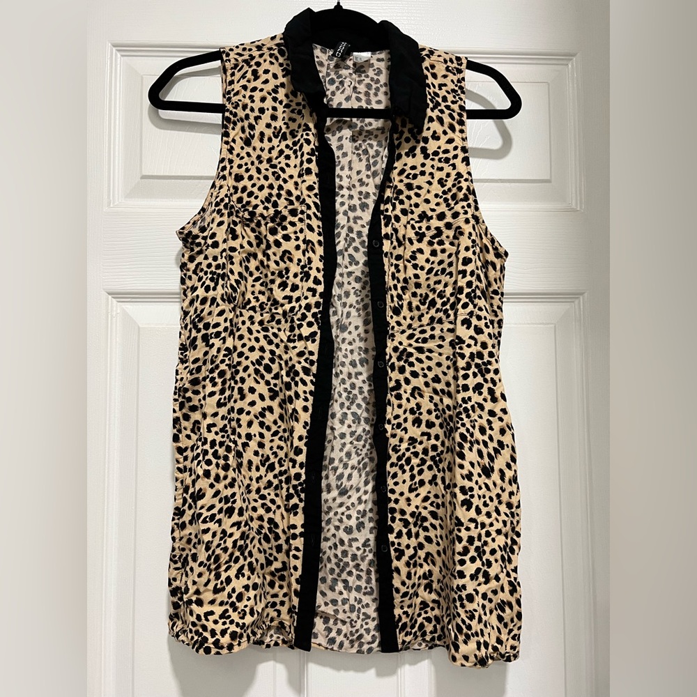 H&M Divided cheetahs print sleeveless spot size US 10